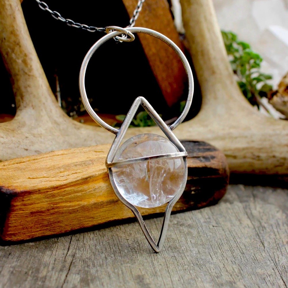 Acid Queen Quartz Pendulum Necklace- beautiful rainbows!